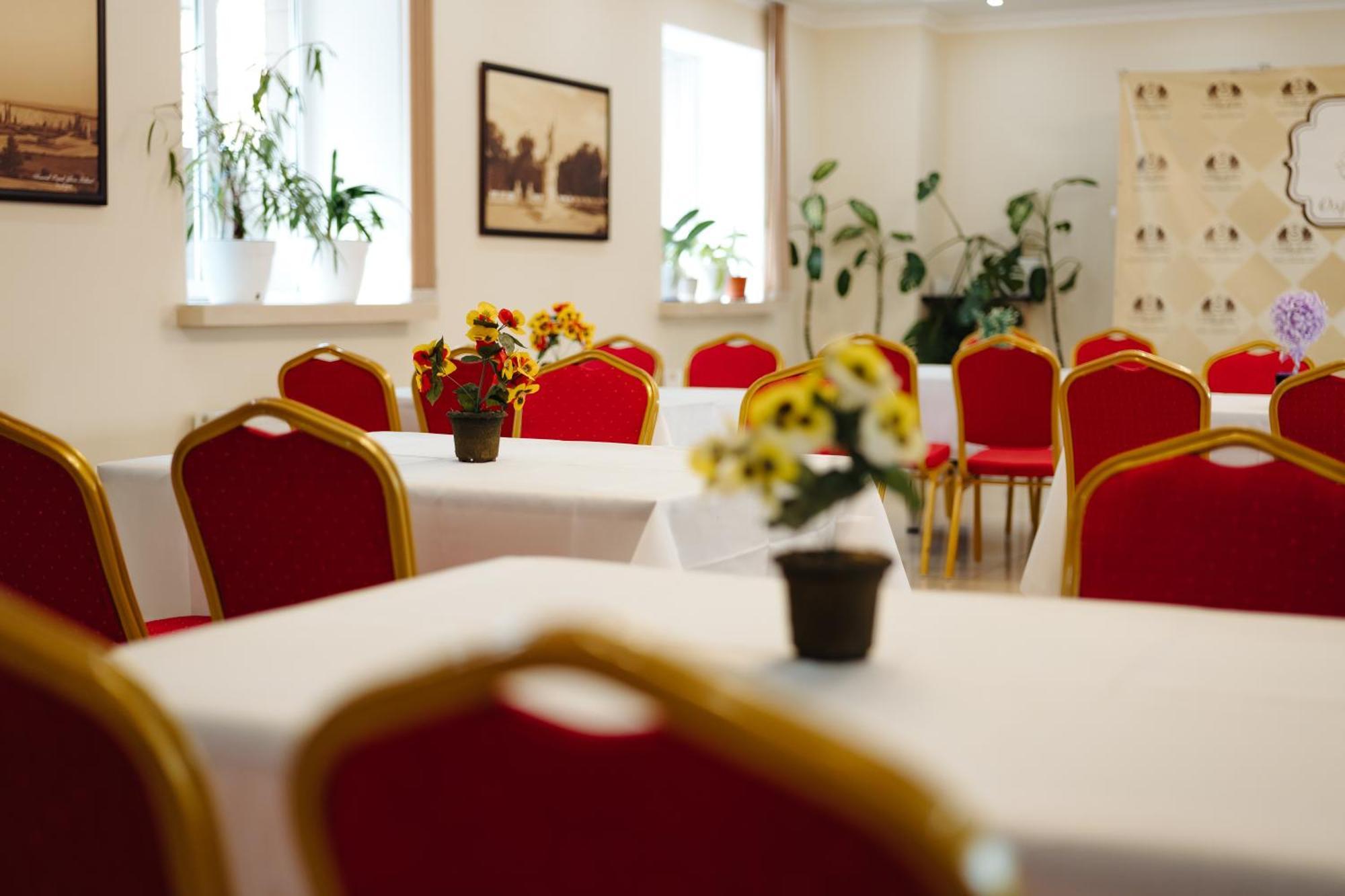 Lolo'S Bliss Hotel Chişinǎu Buitenkant foto