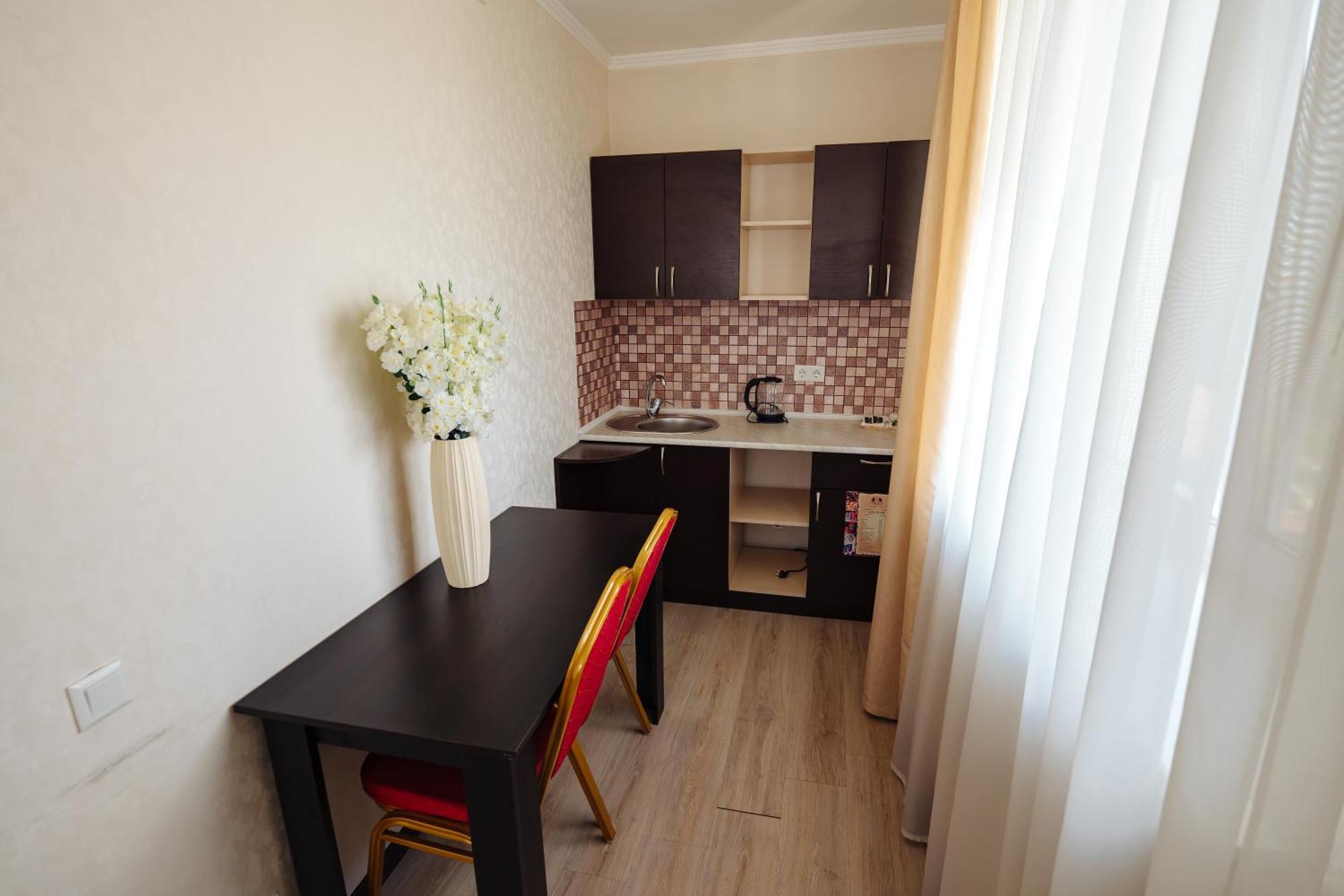 Lolo'S Bliss Hotel Chişinǎu Buitenkant foto